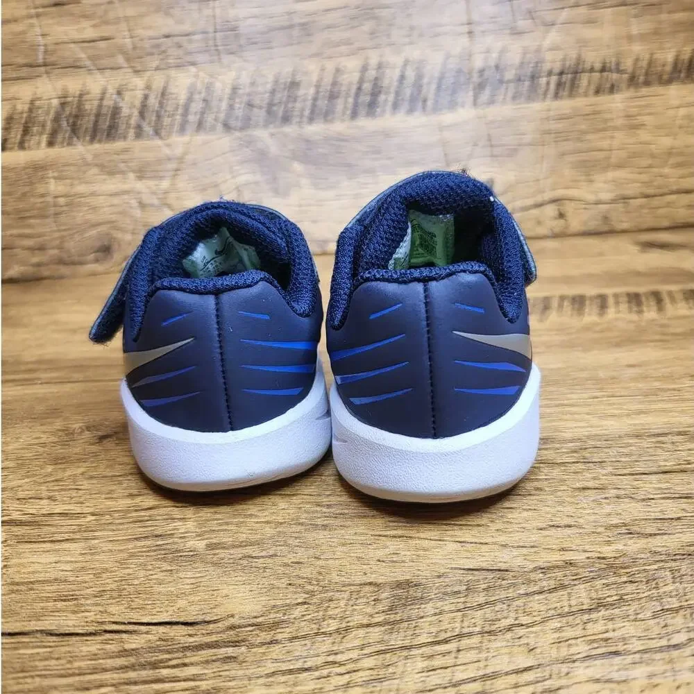 Nike Star Runner blue low top no tie sneaker sz 4 child